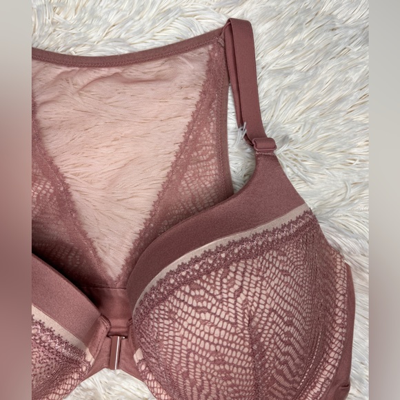 Victoria’s Secret front close bra 36DD - Picture 2 of 16